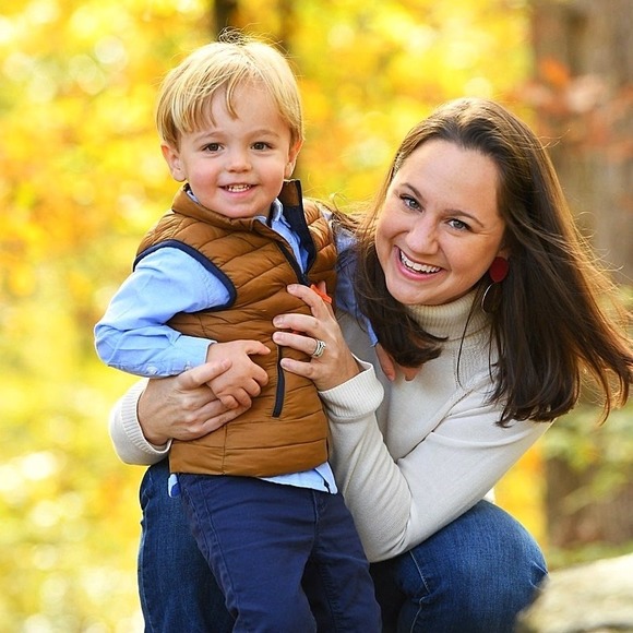 Meet your Posher, Meredith - Picture 1 of 1